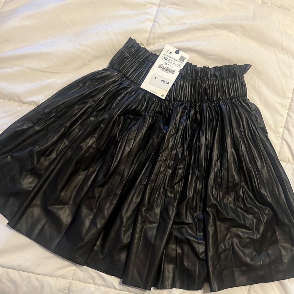 Leather look skirt
